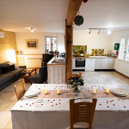 Le Manoir De Carlucet Gite Saint-Crepin-et-Carlucet ภายนอก รูปภาพ