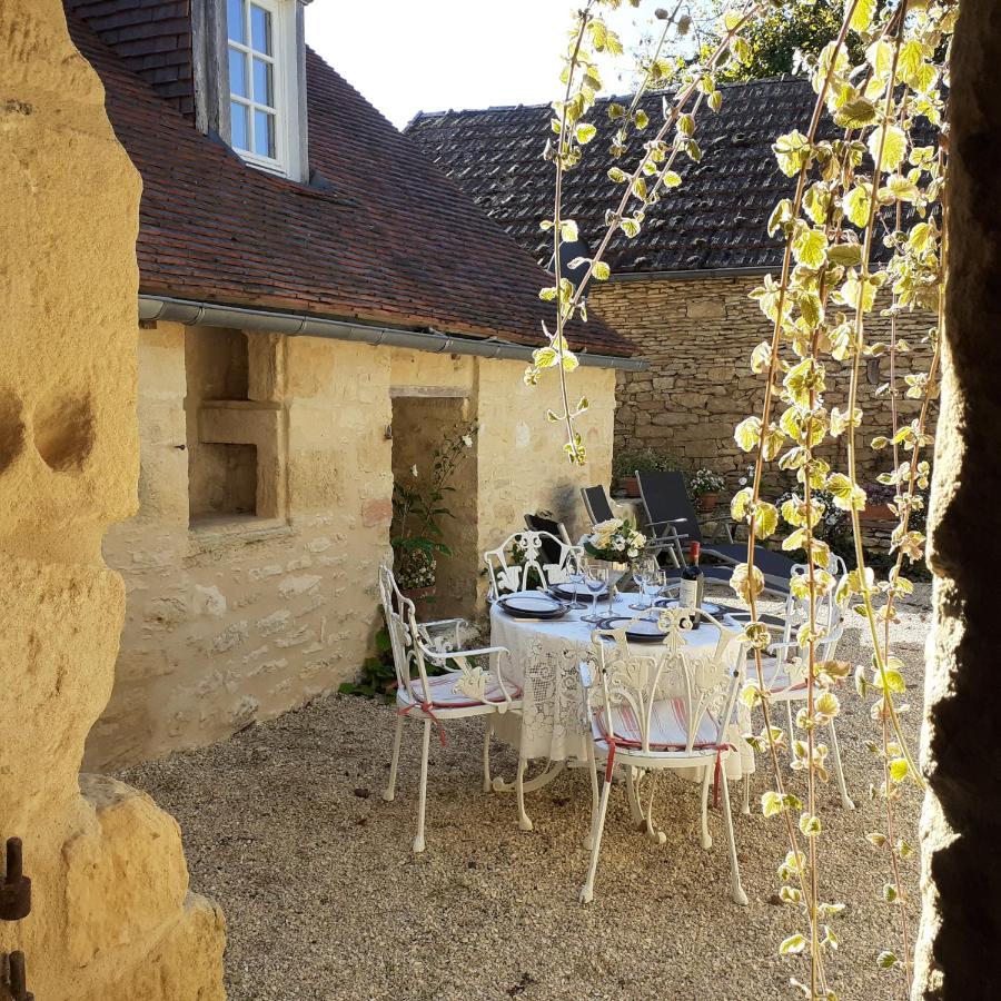 Le Manoir De Carlucet Gite Saint-Crepin-et-Carlucet ภายนอก รูปภาพ