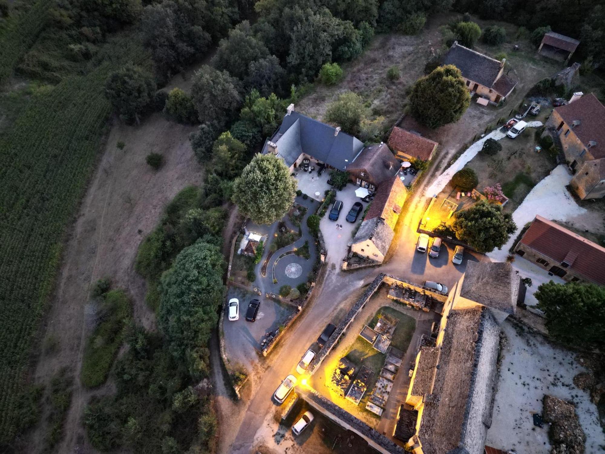 Le Manoir De Carlucet Gite Saint-Crepin-et-Carlucet ภายนอก รูปภาพ